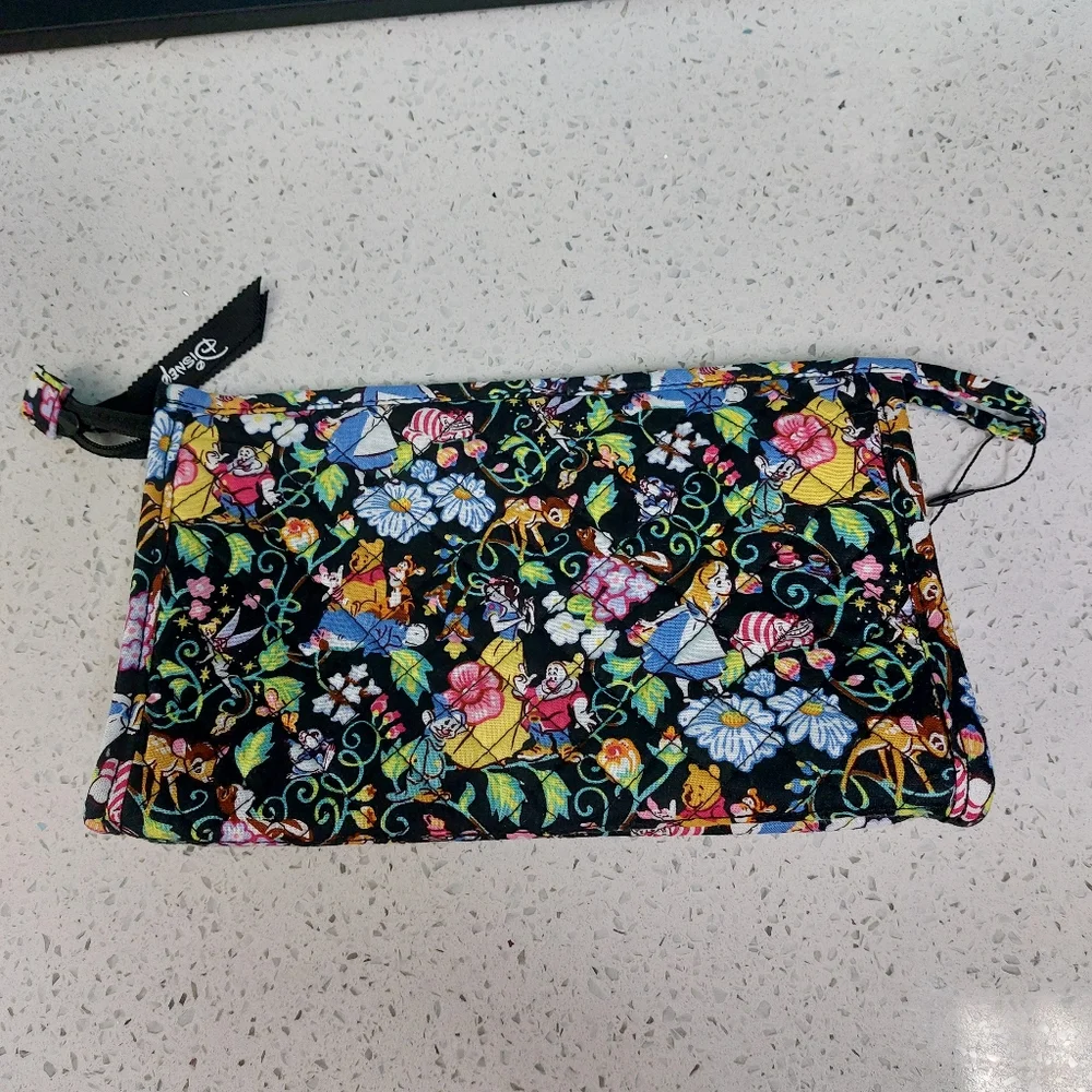 Vera Bradley Disney Classics On The Green Trapeze Cosmetic NWT